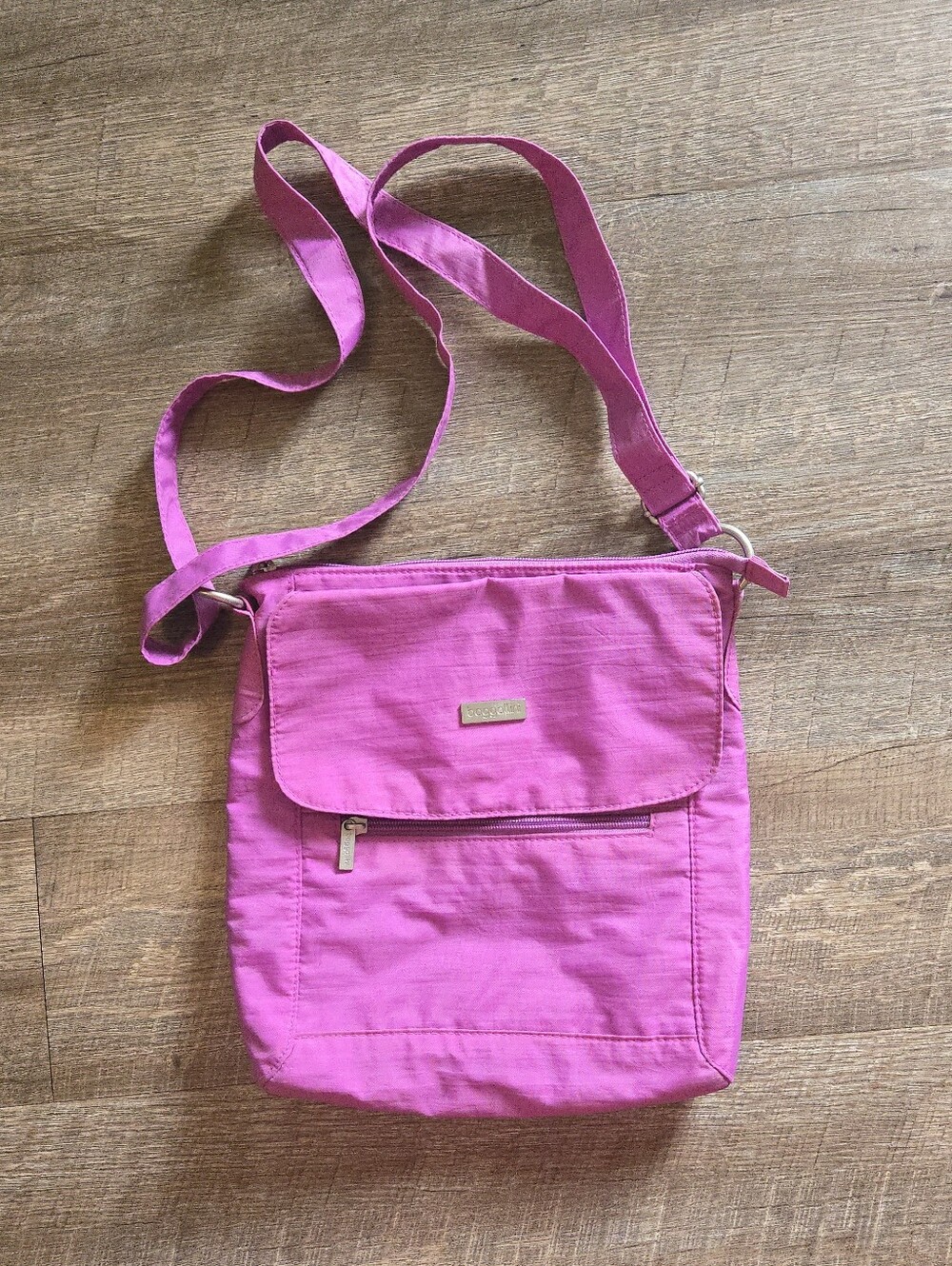 Baggallini Crossbody Bag Purse Burgady With Blue Inner Shell Organizer Medium